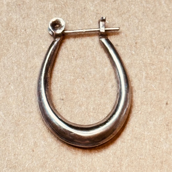 925 Sterling Silver Oval Hoop Earrings Top Bar Snap EUC - Picture 2 of 13